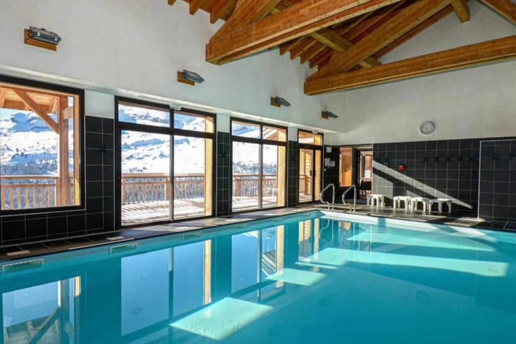 Vue Panoramique Sur Les Montagnes Plein Sud - T2 Skis Aux Pieds, Piscine & Flaine